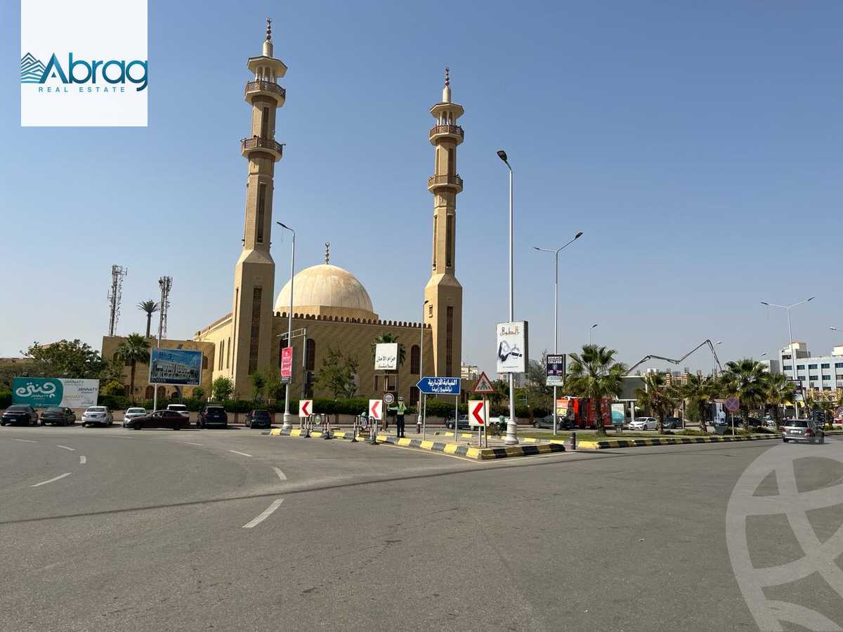 https://aqarmap.com.eg/ar/listing/4805670-for-sale-cairo-el-sheikh-zayed-city-el-hay-elthany-d-tf-sdqy