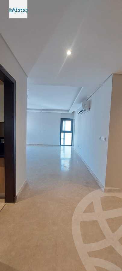 https://aqarmap.com.eg/en/listing/5091826-for-sale-cairo-el-sheikh-zayed-city-compounds-zyd-wr-llttwyr-the-village-views