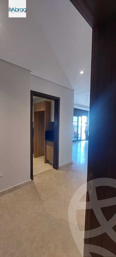 https://aqarmap.com.eg/en/listing/5091826-for-sale-cairo-el-sheikh-zayed-city-compounds-zyd-wr-llttwyr-the-village-views