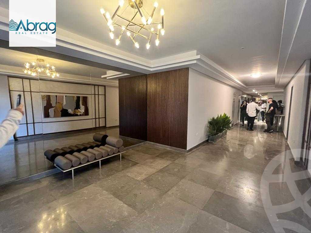 https://aqarmap.com.eg/en/listing/5091826-for-sale-cairo-el-sheikh-zayed-city-compounds-zyd-wr-llttwyr-the-village-views