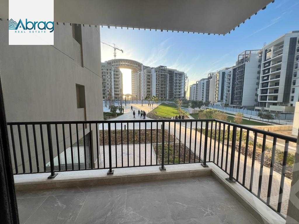 https://aqarmap.com.eg/en/listing/5091826-for-sale-cairo-el-sheikh-zayed-city-compounds-zyd-wr-llttwyr-the-village-views