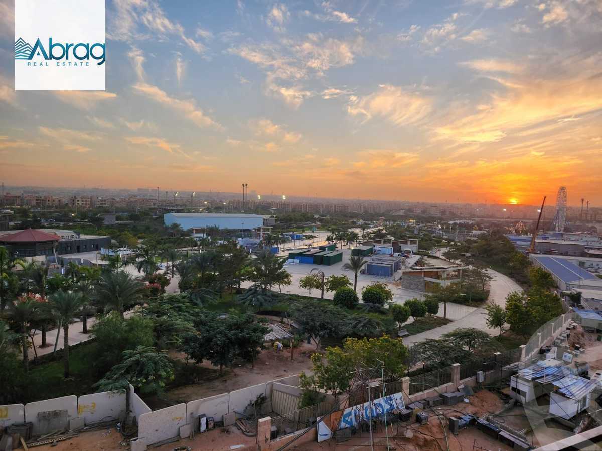 https://aqarmap.com.eg/en/listing/5091826-for-sale-cairo-el-sheikh-zayed-city-compounds-zyd-wr-llttwyr-the-village-views