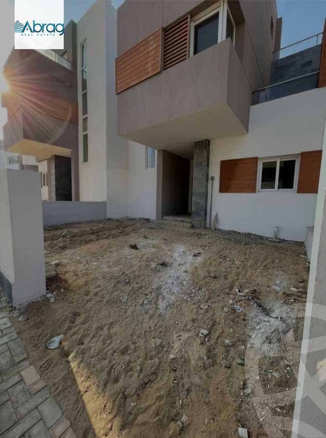 https://aqarmap.com.eg/en/listing/5213053-for-sale-cairo-el-sheikh-zayed-city-compounds-zayed-regency