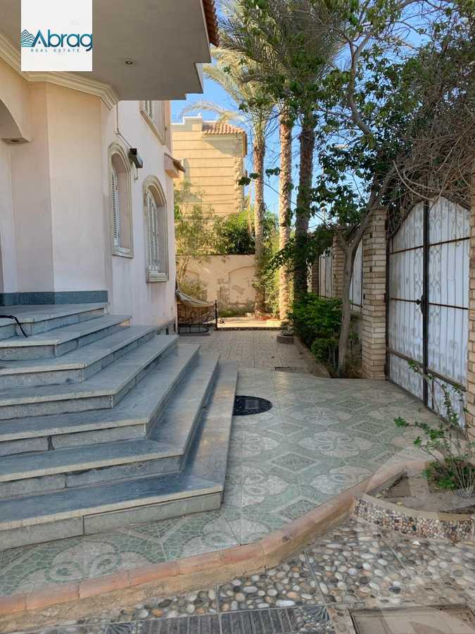 https://aqarmap.com.eg/en/listing/5854705-for-sale-cairo-el-sheikh-zayed-city-compounds-el-yasmeen-compound
