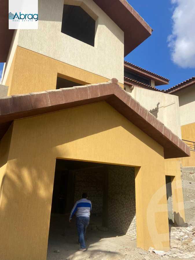 https://aqarmap.com.eg/en/listing/5888360-for-sale-cairo-el-sheikh-zayed-city-compounds-roaya-compound-zayed