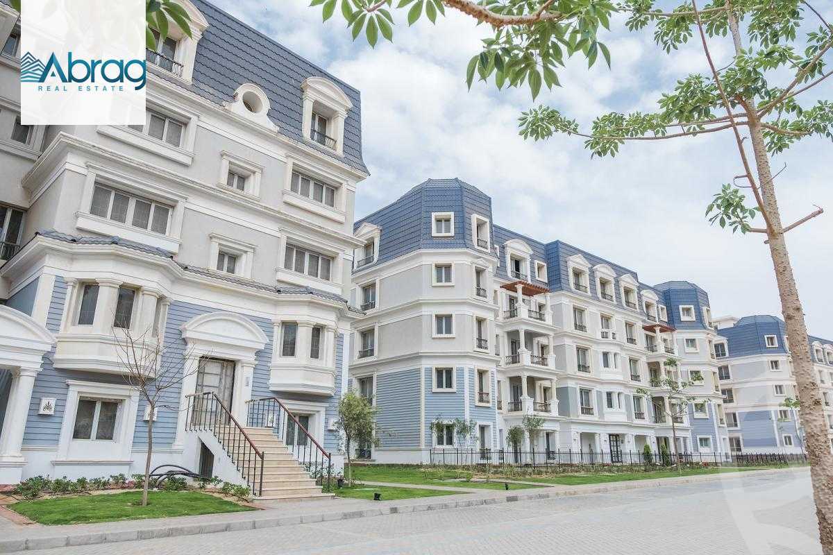 https://aqarmap.com.eg/ar/listing/5904080-for-sale-cairo-new-cairo-compounds-mountain-view-hyde-park