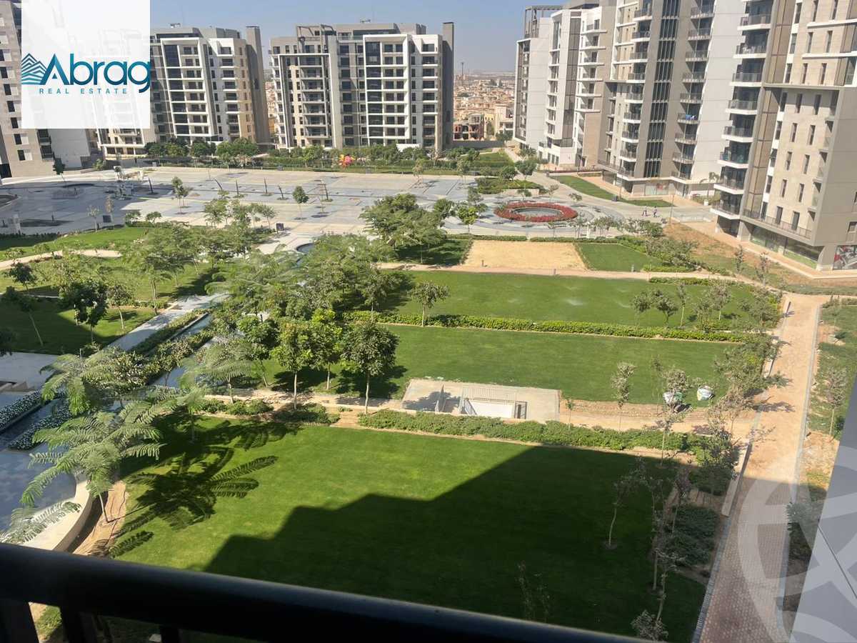https://aqarmap.com.eg/en/listing/5986359-for-sale-cairo-el-sheikh-zayed-city-compounds-zyd-wr-llttwyr
