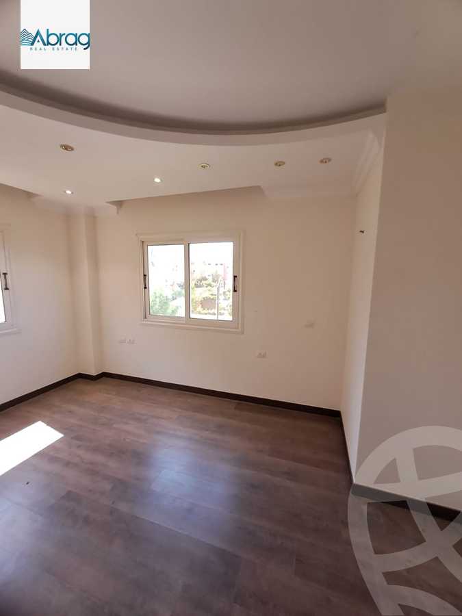 https://aqarmap.com.eg/en/listing/6033452-for-sale-cairo-el-sheikh-zayed-city-compounds-continental-gardens