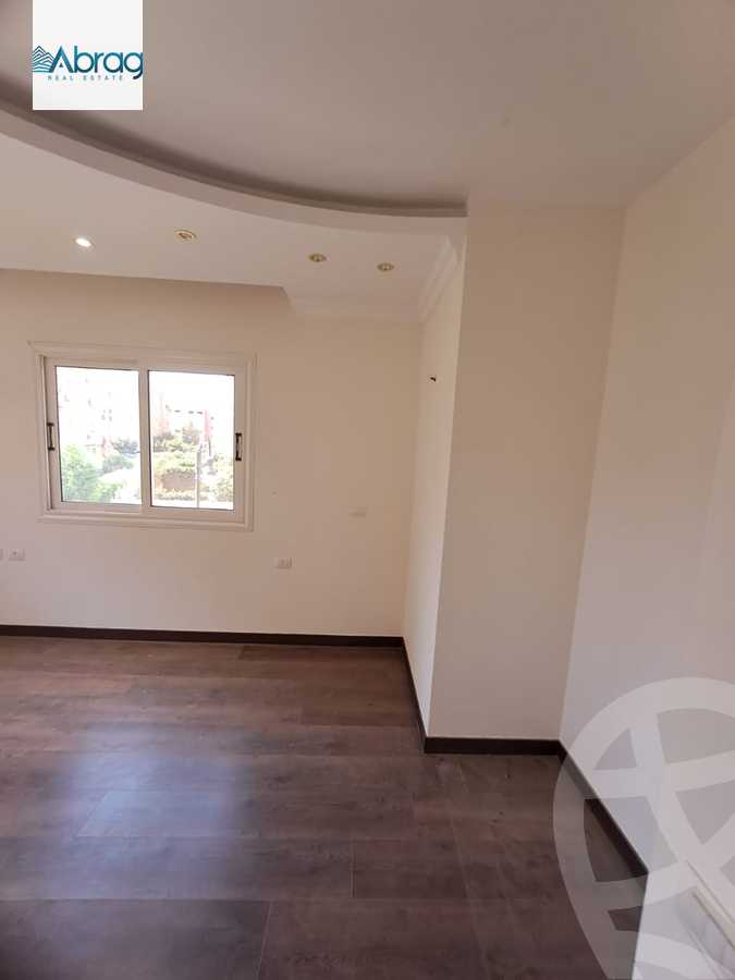 https://aqarmap.com.eg/en/listing/6033452-for-sale-cairo-el-sheikh-zayed-city-compounds-continental-gardens