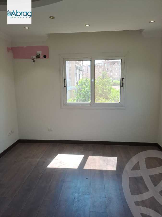 https://aqarmap.com.eg/en/listing/6033452-for-sale-cairo-el-sheikh-zayed-city-compounds-continental-gardens
