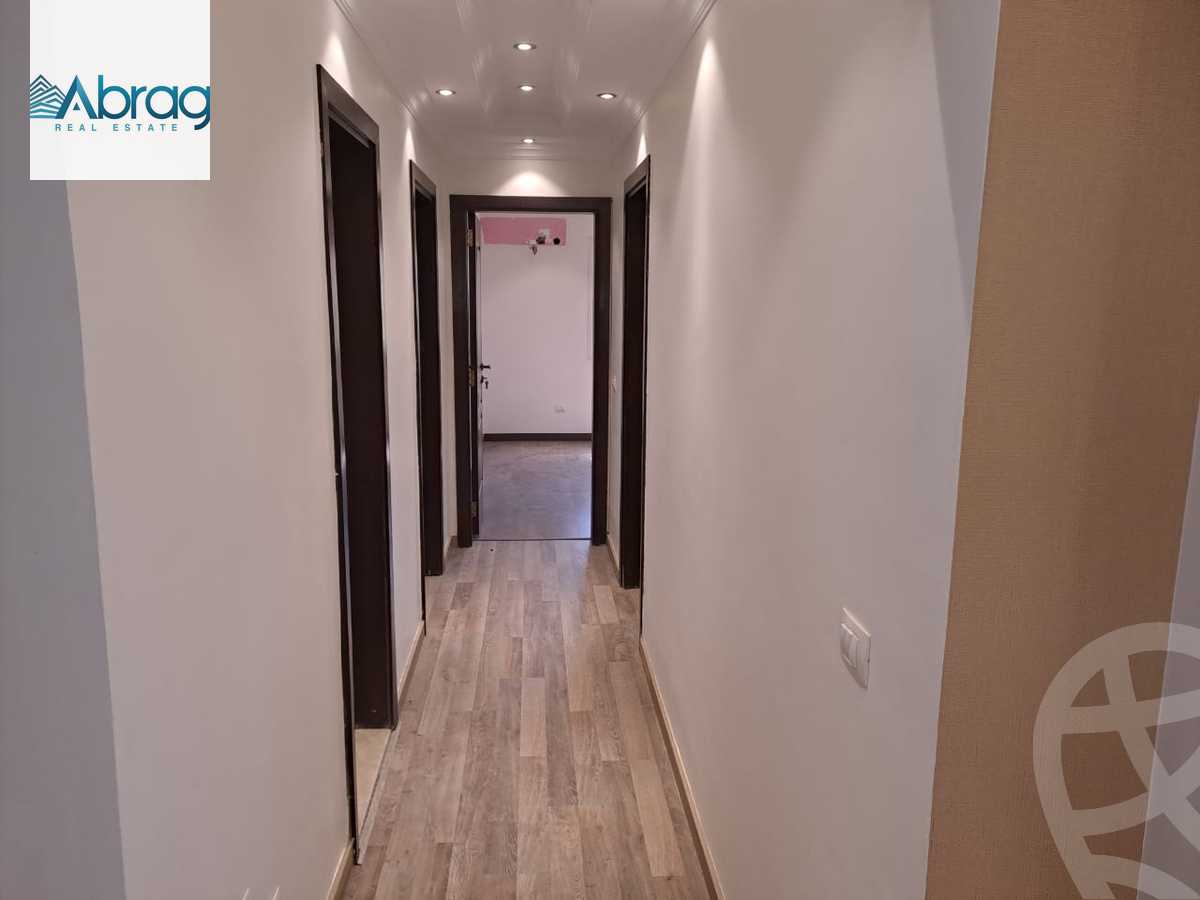 https://aqarmap.com.eg/en/listing/6033452-for-sale-cairo-el-sheikh-zayed-city-compounds-continental-gardens