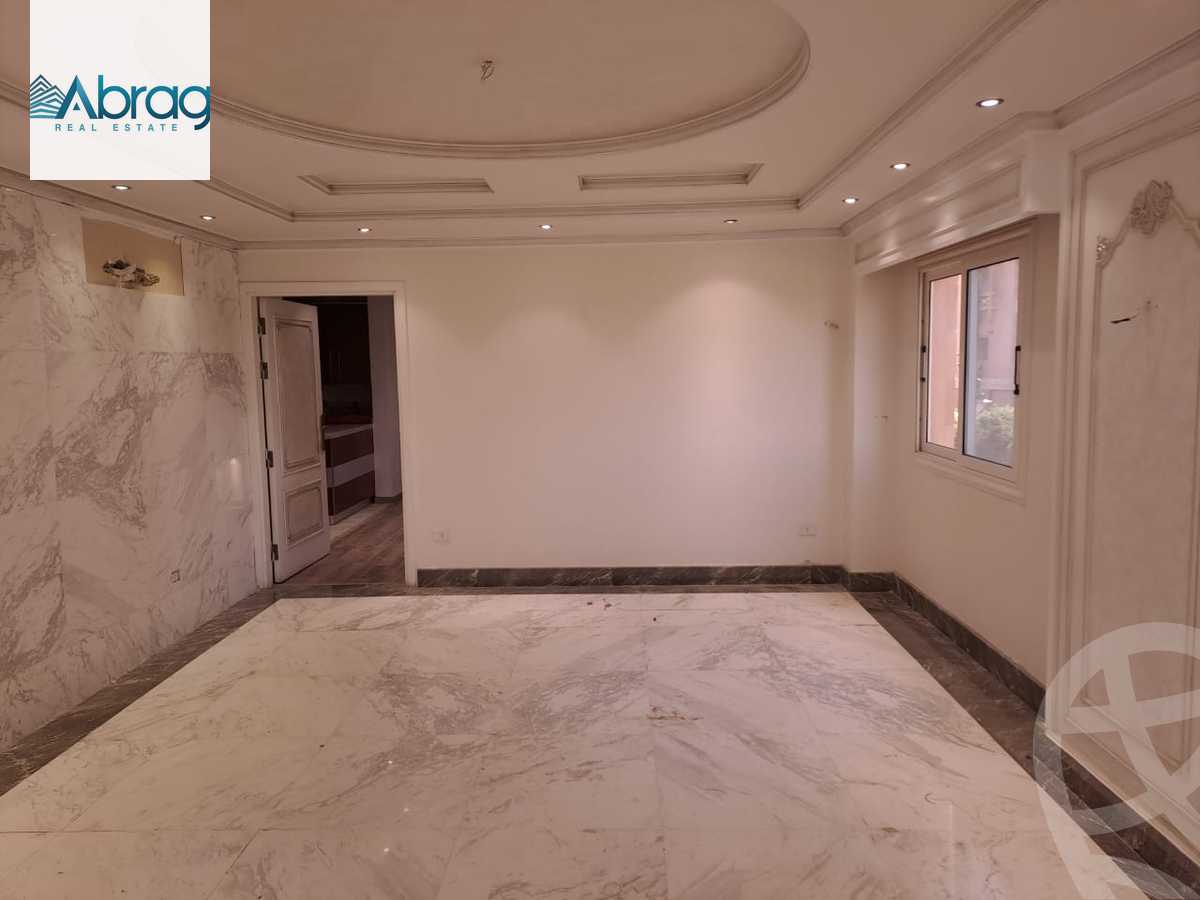 https://aqarmap.com.eg/en/listing/6033452-for-sale-cairo-el-sheikh-zayed-city-compounds-continental-gardens