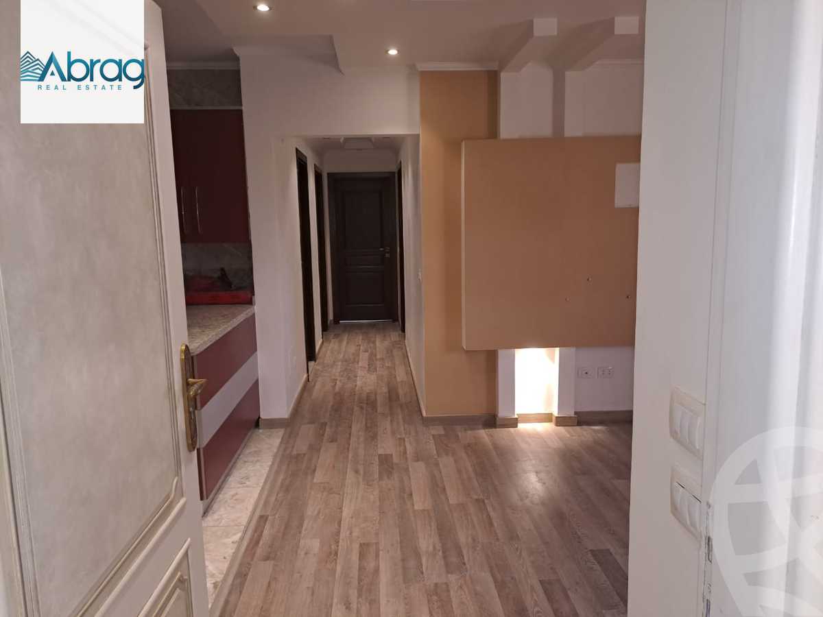 https://aqarmap.com.eg/en/listing/6033452-for-sale-cairo-el-sheikh-zayed-city-compounds-continental-gardens