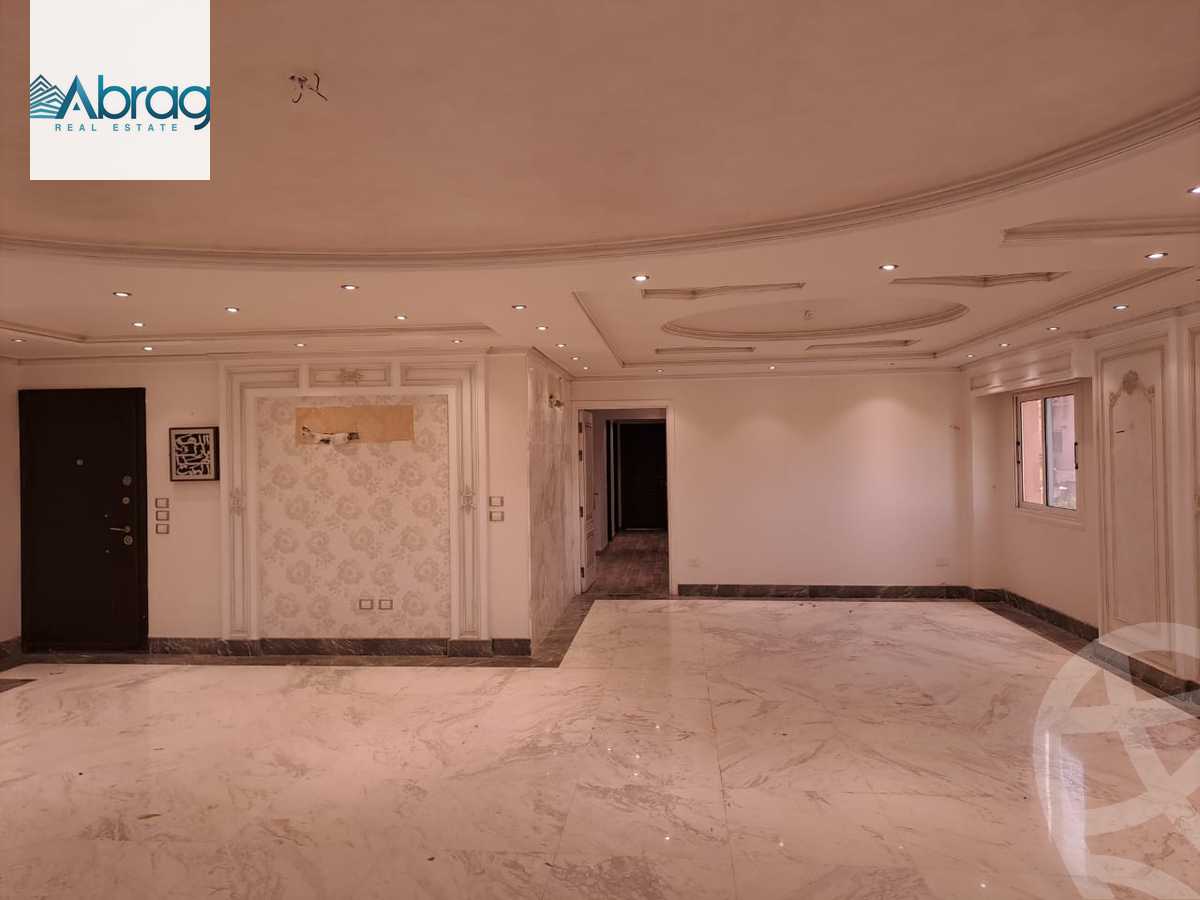 https://aqarmap.com.eg/en/listing/6033452-for-sale-cairo-el-sheikh-zayed-city-compounds-continental-gardens