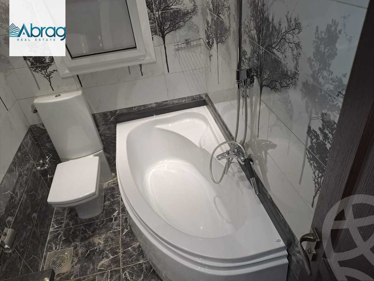 https://aqarmap.com.eg/en/listing/6033452-for-sale-cairo-el-sheikh-zayed-city-compounds-continental-gardens