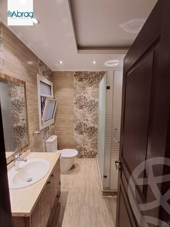https://aqarmap.com.eg/en/listing/6033452-for-sale-cairo-el-sheikh-zayed-city-compounds-continental-gardens