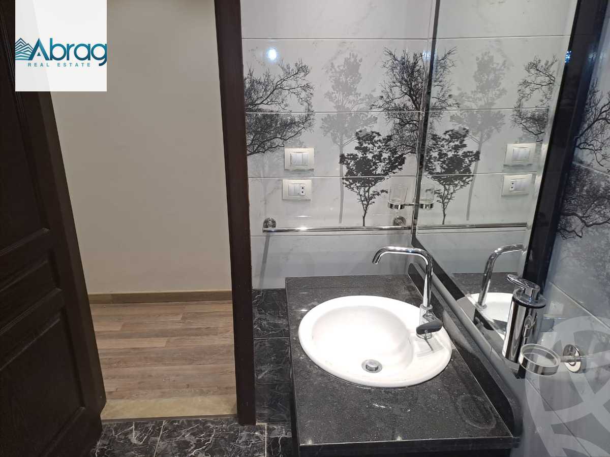 https://aqarmap.com.eg/en/listing/6261840-for-sale-cairo-el-sheikh-zayed-city-compounds-continental-gardens