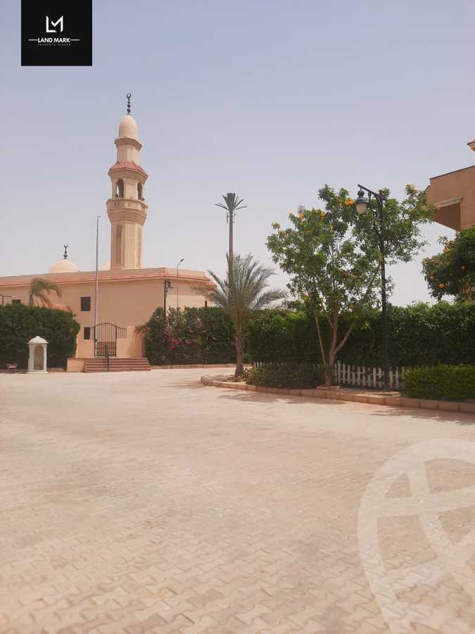 https://aqarmap.com.eg/ar/listing/3822676-for-sale-mdyn-lshrwq-compounds-el-shorouk-gardens