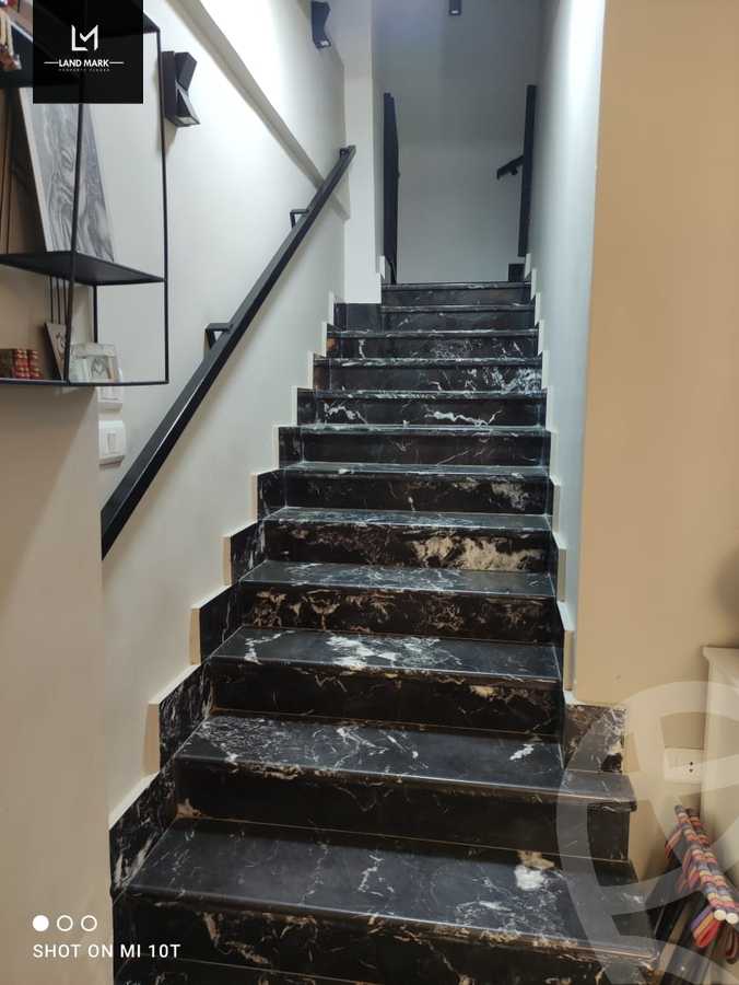 https://aqarmap.com.eg/ar/listing/4152067-for-sale-cairo-el-shorouk-lhy-lthlth-shrq-neighbourhood-3