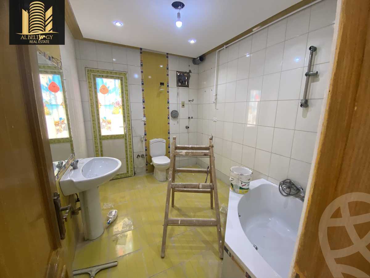 https://aqarmap.com.eg/en/listing/4042895-for-sale-cairo-cairo-hdyq-lhrm-lmntqh-k