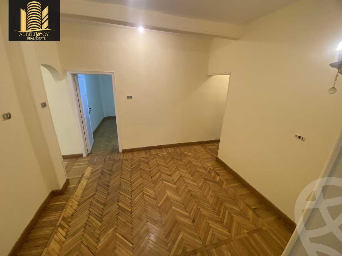 https://aqarmap.com.eg/en/listing/6174778-for-sale-cairo-el-haram-shareaa-el-haram