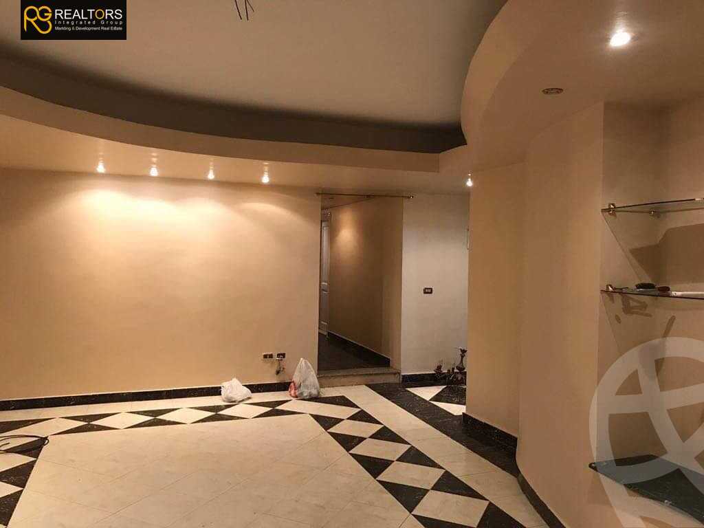 https://aqarmap.com.eg/ar/listing/2860631-for-sale-cairo-el-sheikh-zayed-city-compounds-in-sheikh-zayed-hadayek-el-mohandiseen