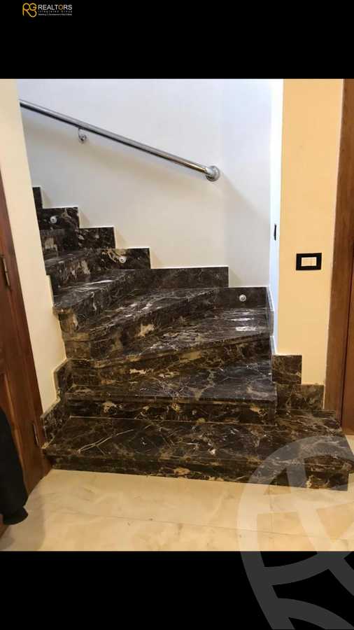 https://aqarmap.com.eg/ar/listing/3639448-for-sale-cairo-el-sheikh-zayed-city-compounds-in-sheikh-zayed-casa