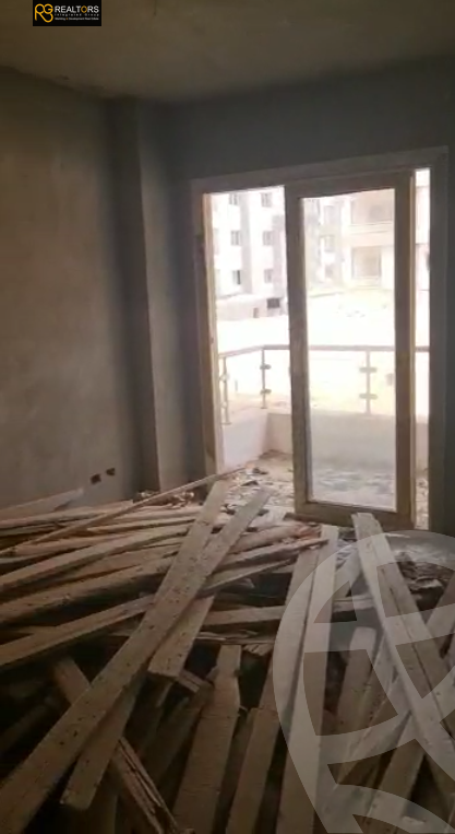 https://aqarmap.com.eg/ar/listing/3640116-for-sale-cairo-el-sheikh-zayed-city-compounds-in-sheikh-zayed-beverly-hills