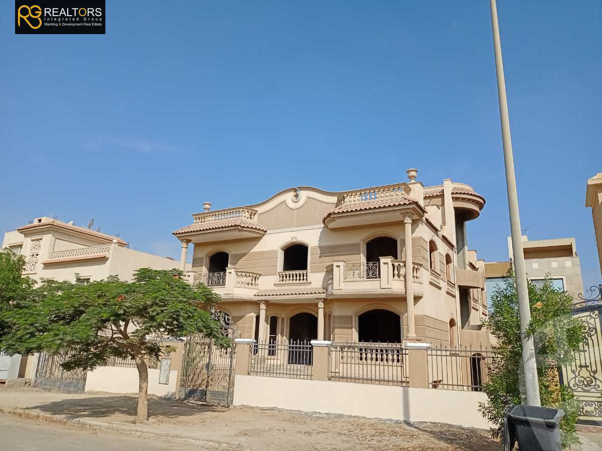 https://aqarmap.com.eg/ar/listing/3641417-for-sale-cairo-el-sheikh-zayed-city-compounds-in-sheikh-zayed-beverly-hills