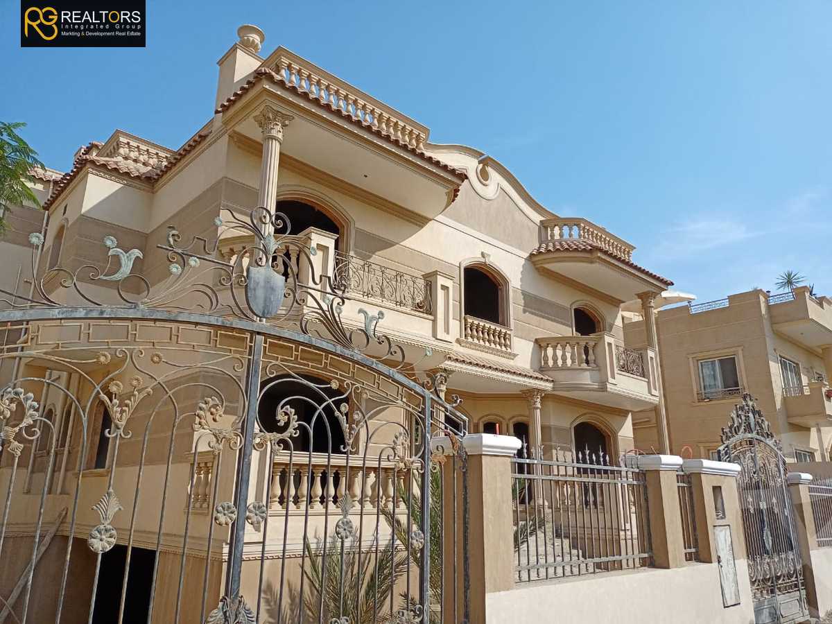 https://aqarmap.com.eg/ar/listing/3641417-for-sale-cairo-el-sheikh-zayed-city-compounds-in-sheikh-zayed-beverly-hills