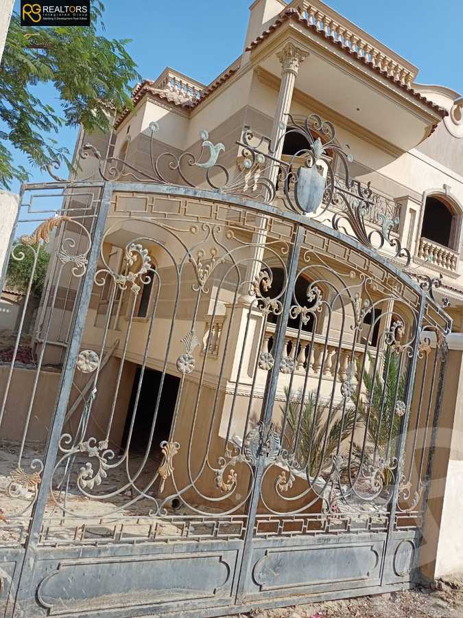 https://aqarmap.com.eg/ar/listing/3641417-for-sale-cairo-el-sheikh-zayed-city-compounds-in-sheikh-zayed-beverly-hills