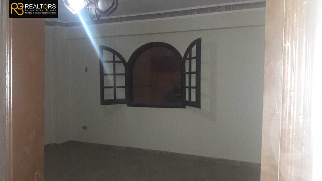 https://aqarmap.com.eg/ar/listing/3643924-for-sale-cairo-6th-of-october-el-ahyaa-neighborhood-4th-school-st