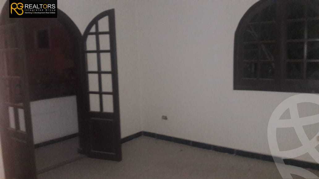 https://aqarmap.com.eg/ar/listing/3643924-for-sale-cairo-6th-of-october-el-ahyaa-neighborhood-4th-school-st