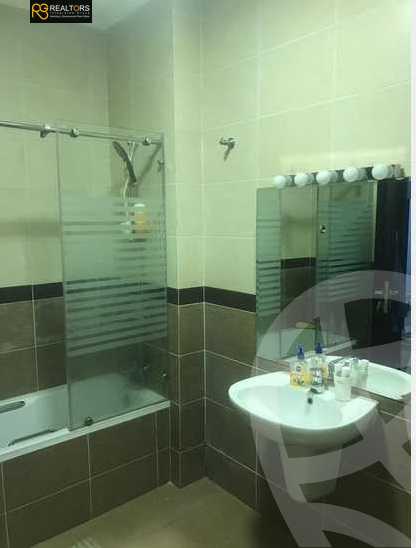 https://aqarmap.com.eg/ar/listing/3649755-for-sale-cairo-el-sheikh-zayed-city-compounds-in-sheikh-zayed-beverly-hills