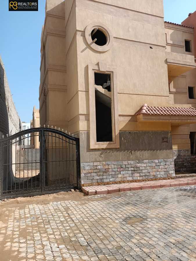 https://aqarmap.com.eg/ar/listing/3651210-for-sale-cairo-6th-of-october-compound-palm-heights