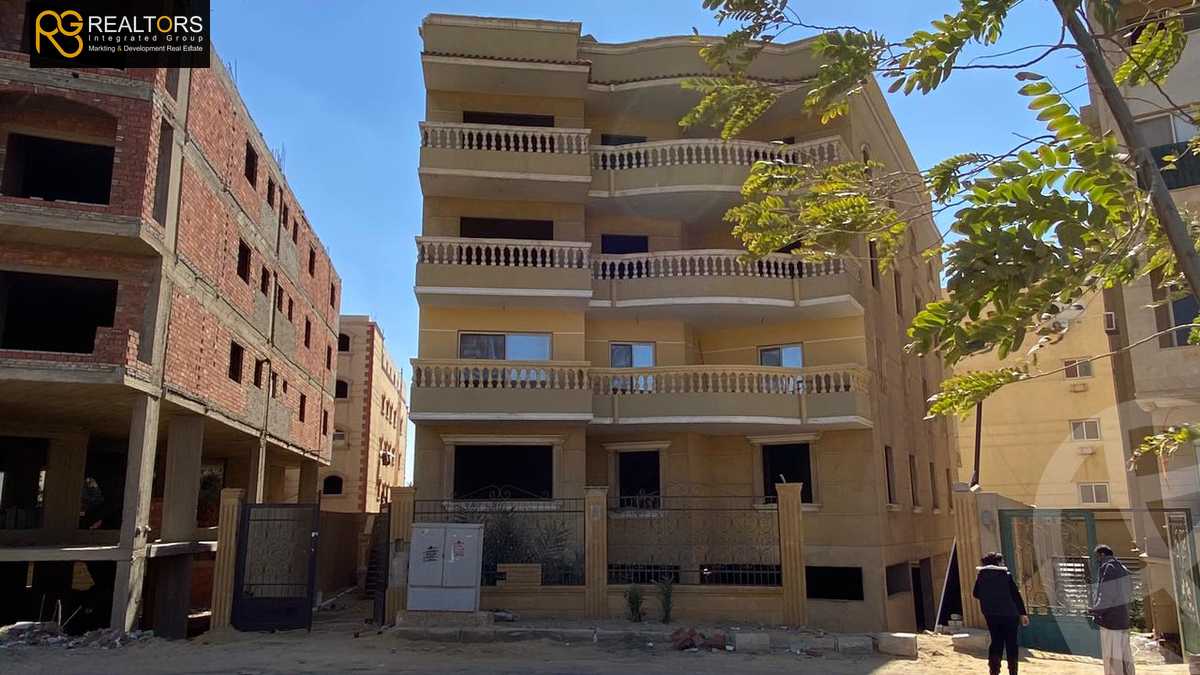 https://aqarmap.com.eg/ar/listing/3676760-for-sale-cairo-el-sheikh-zayed-city-compounds-in-sheikh-zayed-beverly-hills