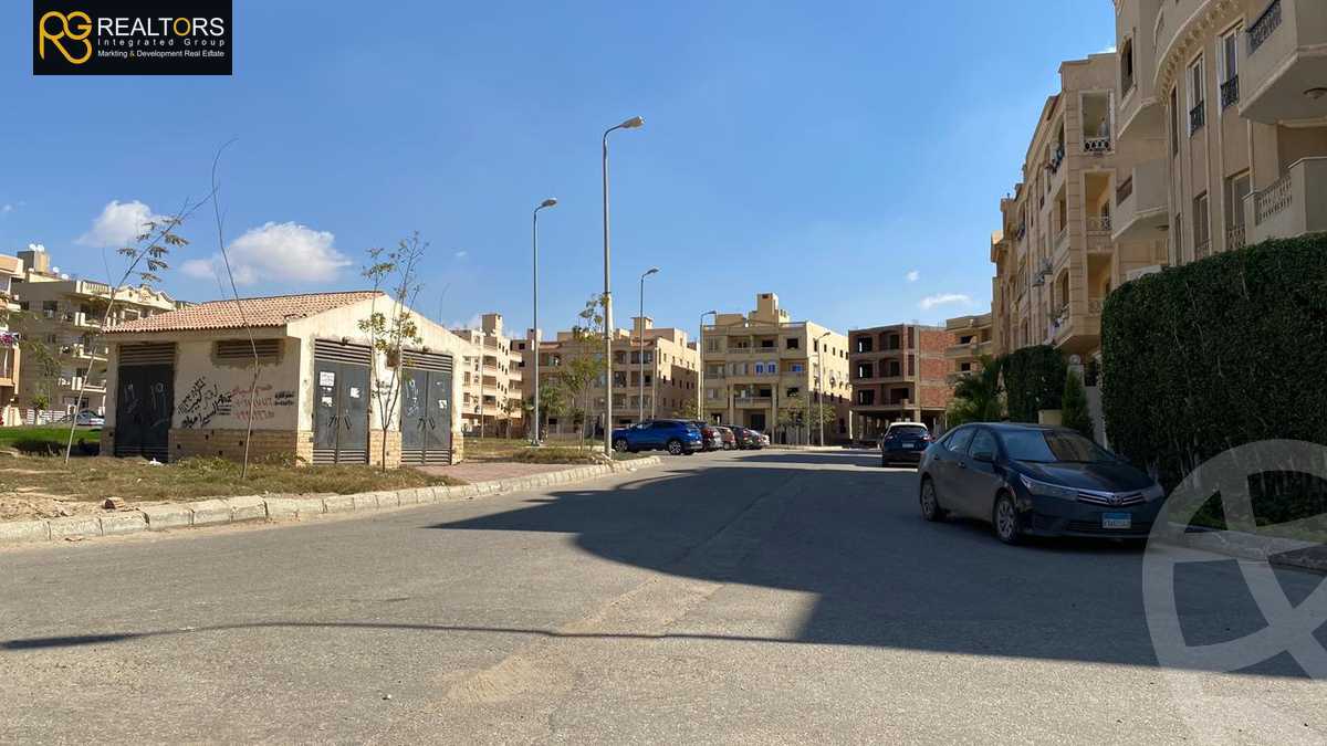 https://aqarmap.com.eg/ar/listing/3676760-for-sale-cairo-el-sheikh-zayed-city-compounds-in-sheikh-zayed-beverly-hills