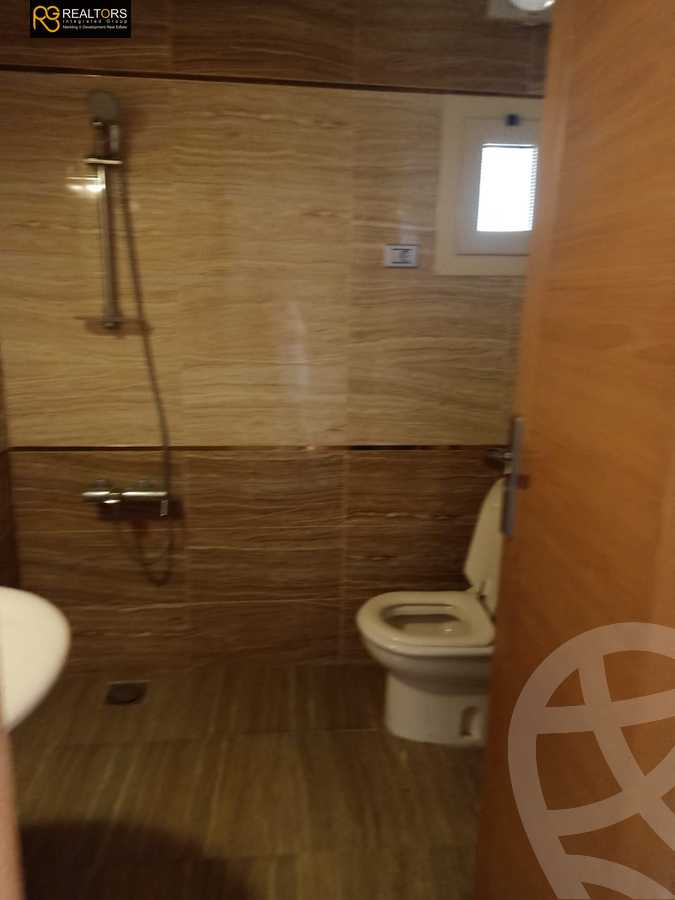 https://aqarmap.com.eg/ar/listing/3677603-for-sale-cairo-el-sheikh-zayed-city-compounds-in-sheikh-zayed-beverly-hills