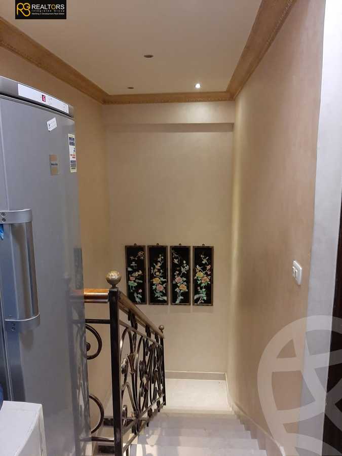 https://aqarmap.com.eg/ar/listing/3677769-for-sale-cairo-el-sheikh-zayed-city-compounds-in-sheikh-zayed-beverly-hills