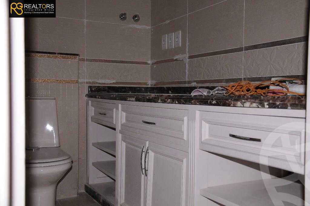 https://aqarmap.com.eg/ar/listing/3683699-for-sale-cairo-el-sheikh-zayed-city-compounds-in-sheikh-zayed-opera-city