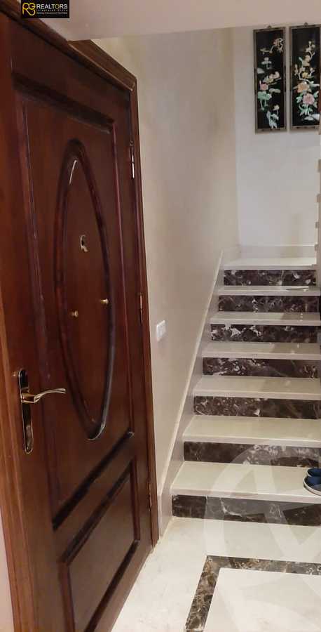 https://aqarmap.com.eg/ar/listing/3690567-for-sale-cairo-el-sheikh-zayed-city-compounds-in-sheikh-zayed-beverly-hills