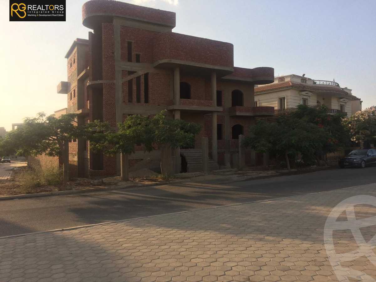 https://aqarmap.com.eg/ar/listing/3691813-for-sale-cairo-el-sheikh-zayed-city-compounds-in-sheikh-zayed-beverly-hills