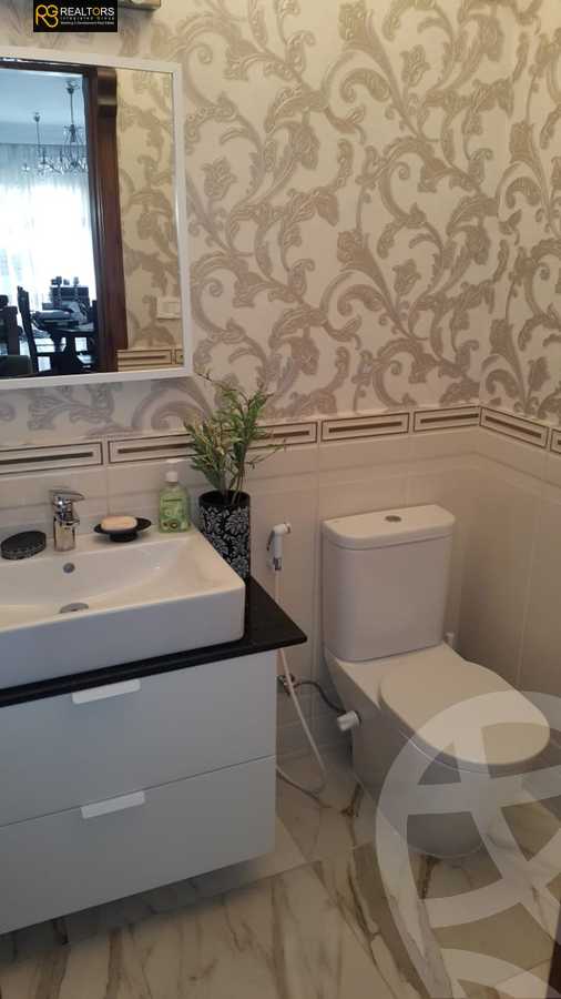 https://aqarmap.com.eg/ar/listing/3691878-for-sale-cairo-el-sheikh-zayed-city-compounds-in-sheikh-zayed-greens