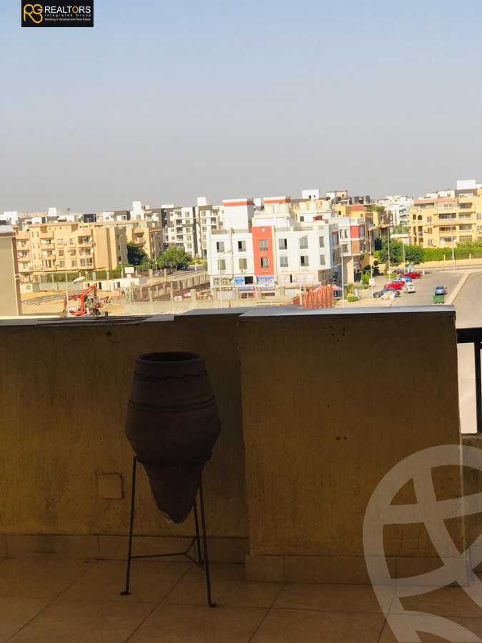 https://aqarmap.com.eg/ar/listing/3706720-for-sale-cairo-el-sheikh-zayed-city-el-hay-elthamen-lhy-lthmn
