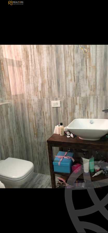 https://aqarmap.com.eg/ar/listing/3706735-for-sale-cairo-el-sheikh-zayed-city-compounds-in-sheikh-zayed-jewar