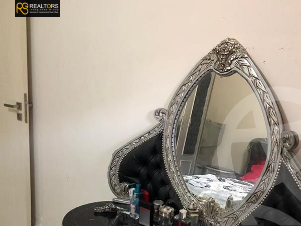 https://aqarmap.com.eg/ar/listing/3719060-for-sale-cairo-el-sheikh-zayed-city-compounds-in-sheikh-zayed-el-khamayel