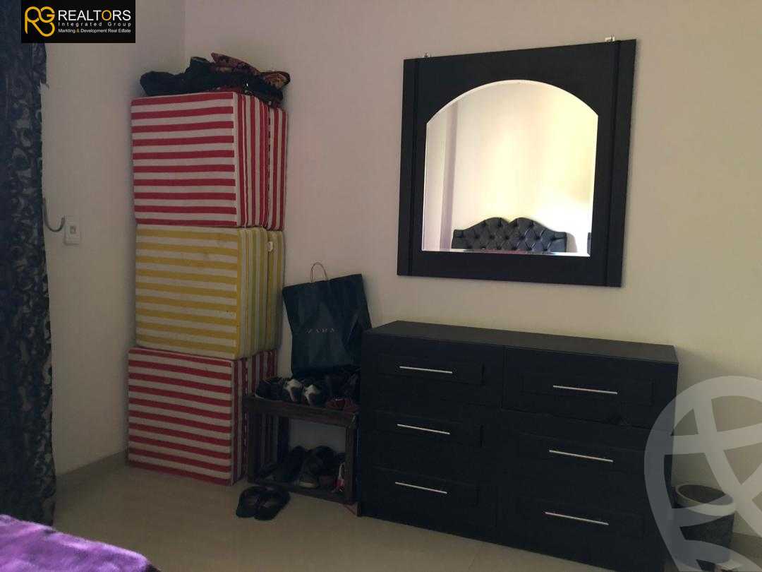 https://aqarmap.com.eg/ar/listing/3732402-for-sale-cairo-el-sheikh-zayed-city-compounds-in-sheikh-zayed-el-khamayel