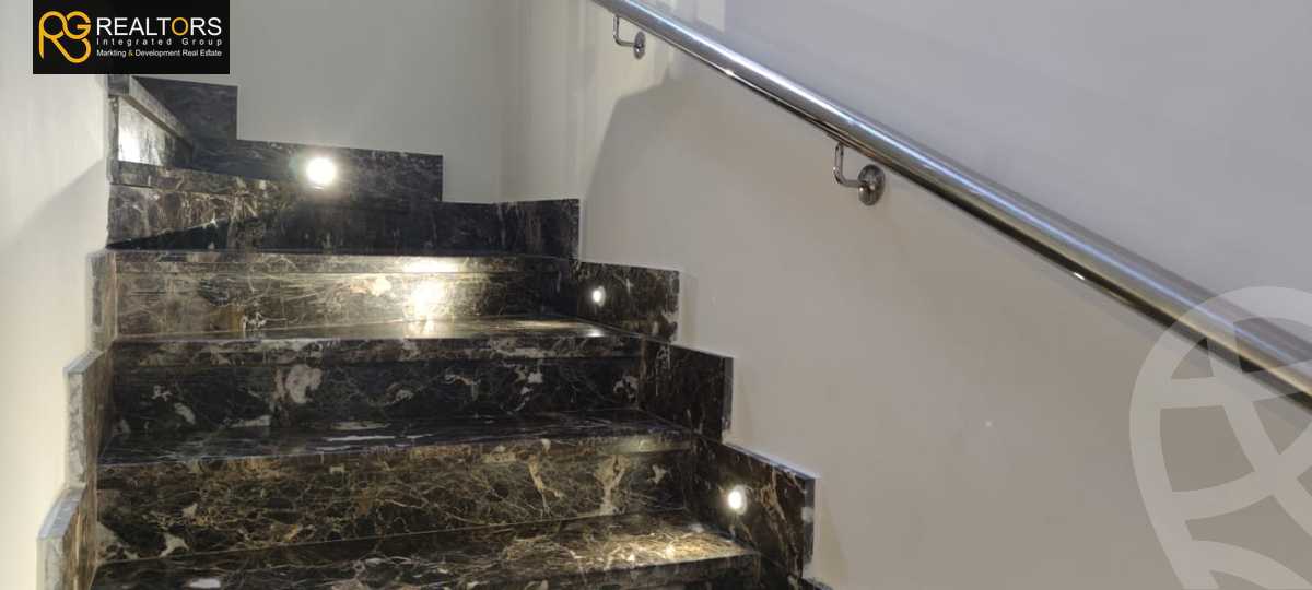 https://aqarmap.com.eg/ar/listing/3746796-for-sale-cairo-el-sheikh-zayed-city-compounds-in-sheikh-zayed-casa