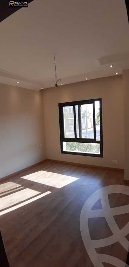 https://aqarmap.com.eg/ar/listing/3762673-for-rent-cairo-el-sheikh-zayed-city-compounds-in-sheikh-zayed-the-courtyard