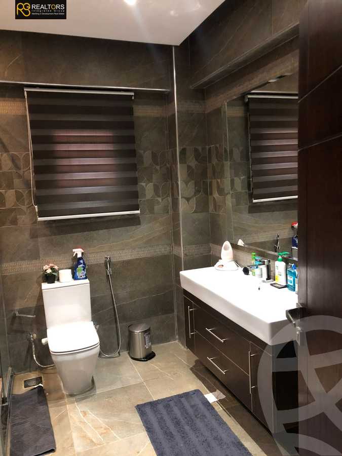 https://aqarmap.com.eg/ar/listing/3784100-for-sale-cairo-el-sheikh-zayed-city-el-hay-elthaleth-shr-30